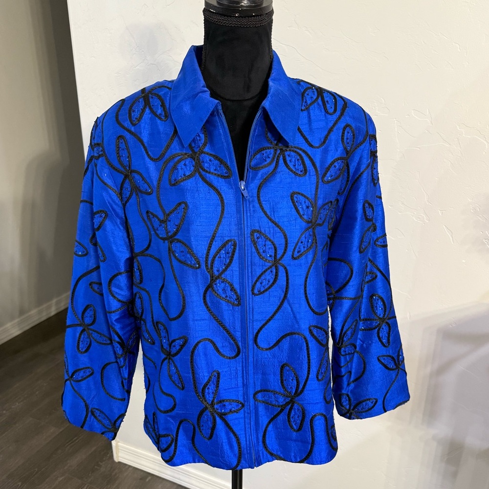 Blutique 100% Silk Fuchsia Lined Royal Blue Floral Embroidered Beaded Jacket. L